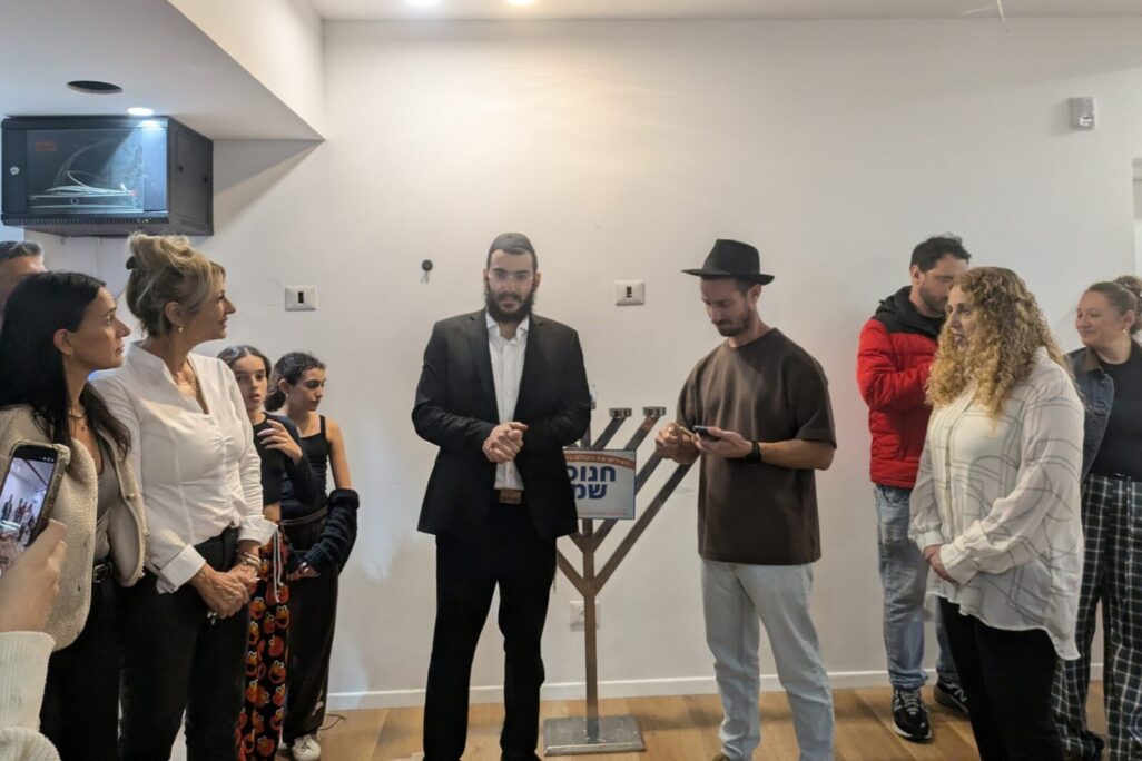 הדלקת נר שני בשדרות ההדרכה 9 ראשון לציון (צילום: מיכל מרנץ)