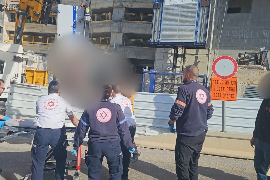 זירת תאונת העבודה הקטלנית בחיפה (צילום: תיעוד מבצעי מד"א) זירת תאונת העבודה הקטלנית בחיפה (צילום: תיעוד מבצעי מד"א)