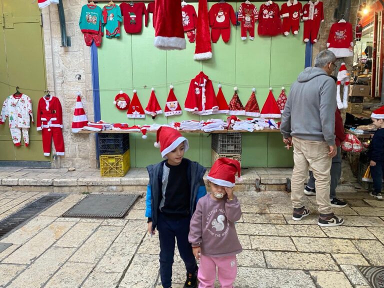 ילדים בביקור משפחתי בנצרת (צילום: יעל אלנתן)