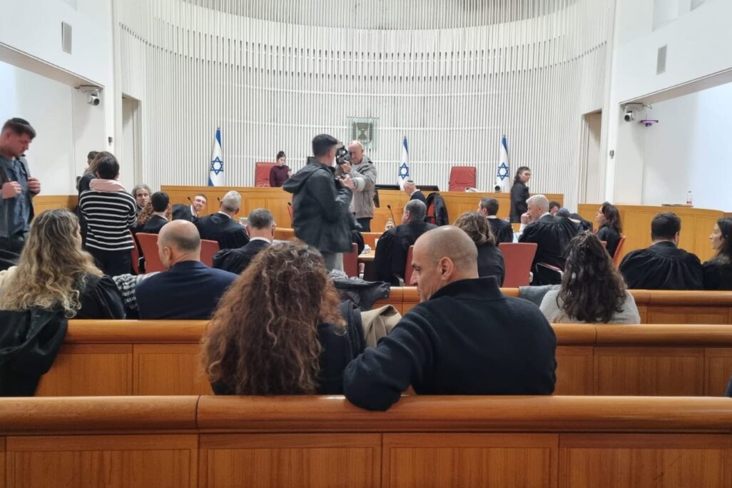 דיון בבית המשפט העליון. למצולמים אין קשר לנאמר בידיעה (צילום: דוד טברסקי) דיון בבית המשפט העליון. למצולמים אין קשר לנאמר בידיעה (צילום: דוד טברסקי)