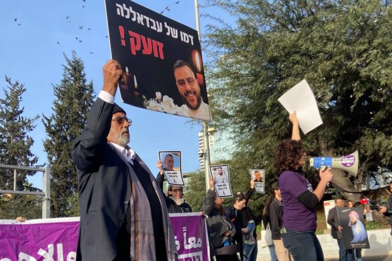 קאסם, אביו של ד״ר עבדאללה עווד שנרצח בכפר יאסיף לפני כשנה (צילום: עומדים ביחד)