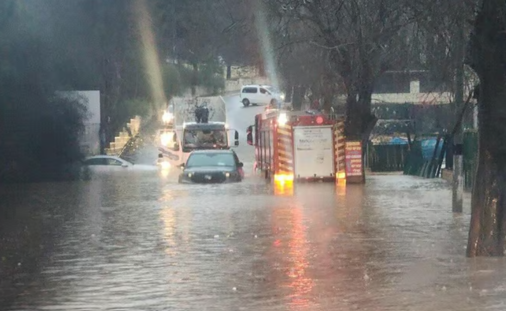 ההצפה באבו גוש (צילום: תיעוד מבצעי כב"ה) ההצפה באבו גוש
(צילום: תיעוד מבצעי כב"ה)