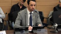ח"כ אריאל קלנר בדיון ועדת החוקה (צילום: דוד טברסקי)
