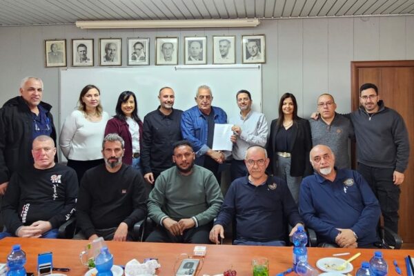 חתימת הסכם קיבוצי ב'טכנולוגיית להבים' (צילום: דוברות ההסתדרות)
