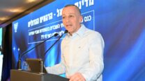עו"ד אופיר אלקלעי בכנס מנהיגות של הסתדרות עובדי המדינה. (צילום: קובי קואנקס)