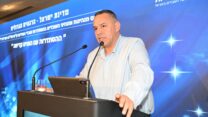 רועי יעקב מ"מ יו"ר ההסתדרות בכנס מנהיגות של הסתדרות עובדי המדינה. (צילום: קובי קואנקס)