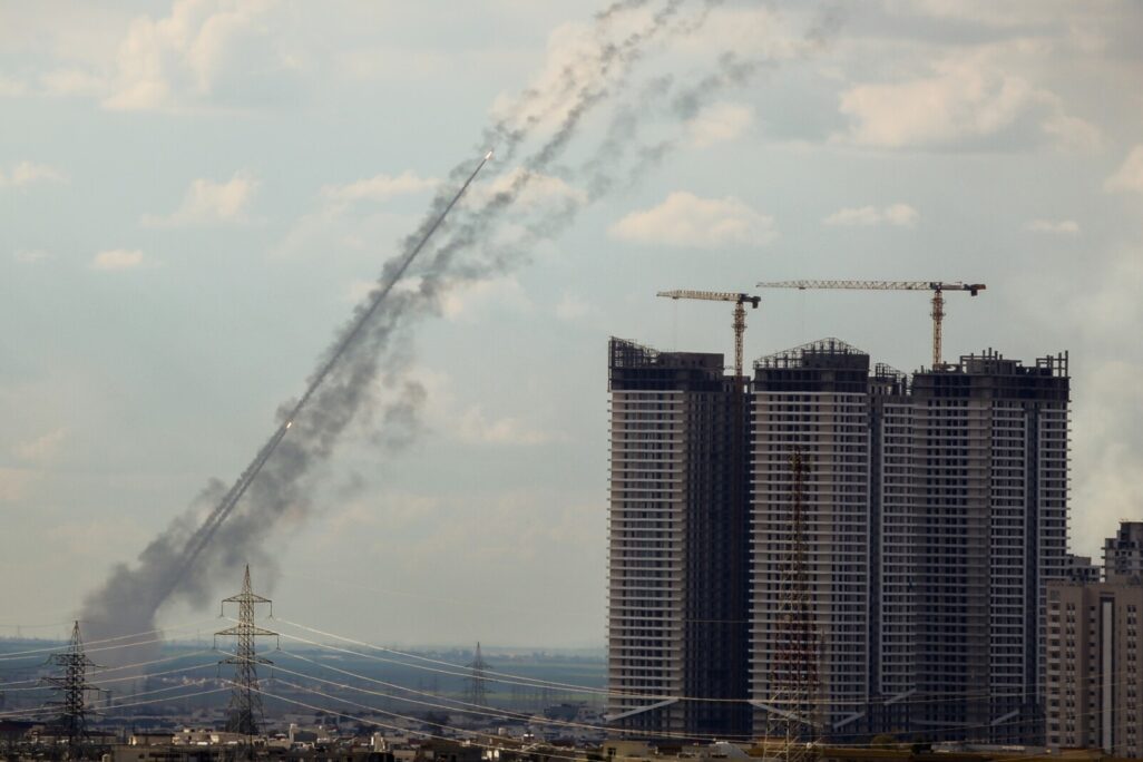 יירוט טילים וכטב"מים איראניים שנורו לעבר בסיס אמריקאי בעיר הכורדית ארביל בעיראק (צילום: Anadolu via Reuters Connect)