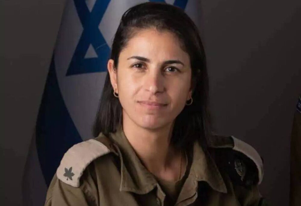 רס״ן אלה ואויה, דוברת צה״ל בשפה הערבית (צילום: דובר צה"ל) רס״ן אלה ואויה, דוברת צה״ל בשפה הערבית (צילום: דובר צה"ל)