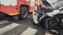 ניידת המשטרה שנפגעה במרדף בכביש 4 (צילום: דוברות המשטרה)