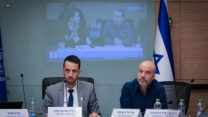 יוזם חוק ועדת החקירה הלאומית, ח"כ אריאל קלנר, והיועץ המשפטי של ועדת החוקה, עו"ד גור בליי (צילום: דוד טברסקי)