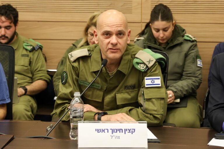 קצין חינוך ראשי תא"ל סמואל בומנדיל. "צה"ל בתהליך של חשבון נפש חמור" (צילום: דוברות הכנסת – דני שם טוב)