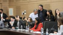 הצבעה בווועדת הכנסת על פיצול חוק ההסדרים (צילום: דני שם טוב / דוברות הכנסת)