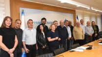 מעמד החתימה על ההסכם הקיבוצי בחברת 'כצט' (צילום: יסמין גיל, דוברות ההסתדרות)