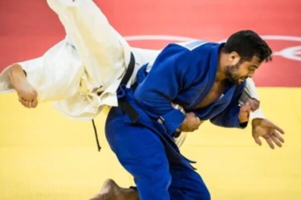 הג'ודאי שגיא מוקי מבצע איפון באולימפיאדה 

0צילום: הוועד האולימפי הישראלי)