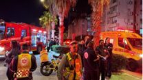 שרפה בדירת מגורים בנתניה (צילום: תיעוד מבצעי מד"א)