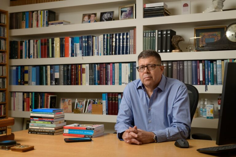 פרופ' יורם רבין: "ומהיכרותי עם המשרד והמבקר הנוכחי – אין סיבה להטיל בו דופי" (צילום: יונתן בלום)