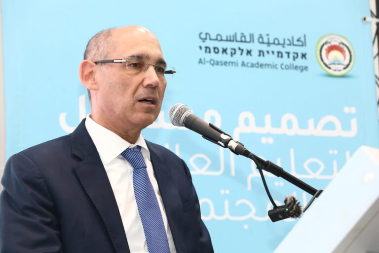 נגיד בנק ישראל פרופ' אמיר ירון. "השכלה היא מנוע לא רק לקדם את הכלכלה אלא גם מנוע למוביליות חברתית, הכי מהירה וגבוהה שיש" (צילום: אקדמיית אל-קאסמי)