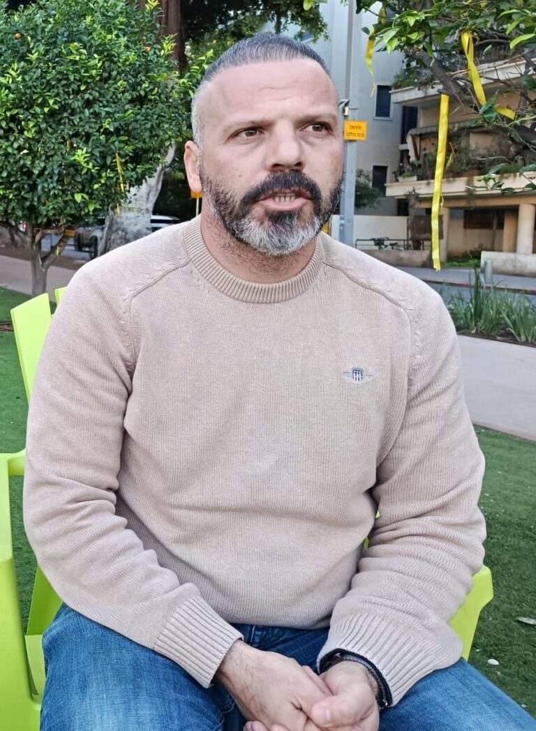 דראר אמריח'. "אדם מאוים מעדיף לישון פה באוהל במשך שנים מאשר לישון מאוים בבית שלו כמה לילות" (צילום: יניב שרון)