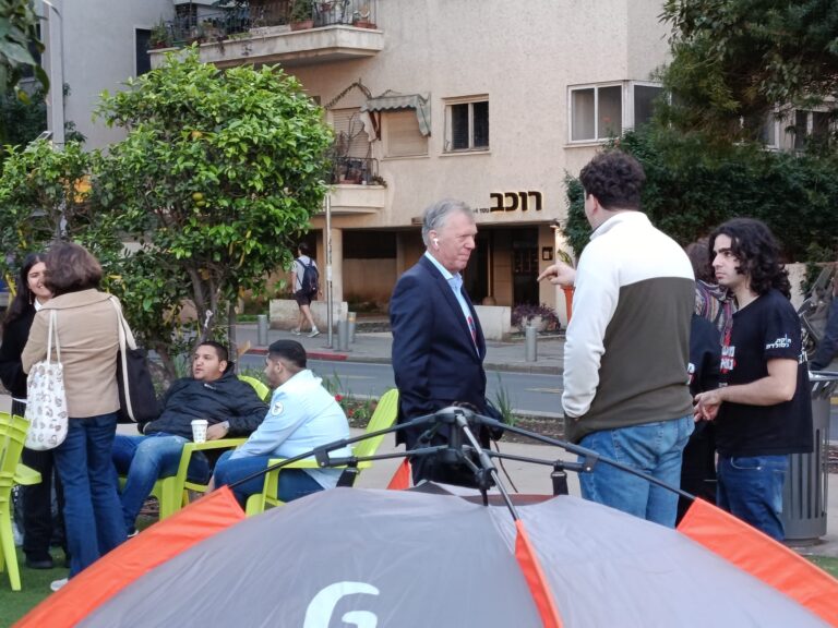 מאהל המחאה בתל אביב. "עד עכשיו המפלגות הערביות לא טיפלו בבעיות של החברה הערבית" (צילום: יניב שרון)