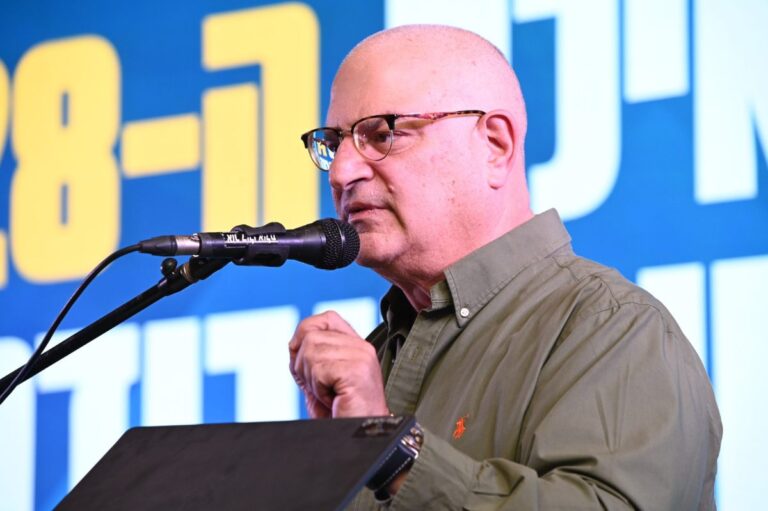 אבי יחזקאל בכנס אילת לעבודה (צילום: יסמין גיל / דוברות ההסתדרות)