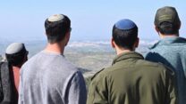 הסכנה הגדולה ביותר לממשלה היא לא קפלן, אלא ההתנגדות של אנשי הציונות הדתית (צילום: אור גואטה; בעיבוד תמונה זו נעשה שימוש בבינה מלאכותית)