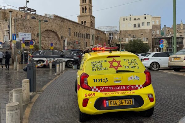כוחות מד"א באזור נמל העיר העתיקה בעכו (צילום: מד"א מבצעי)