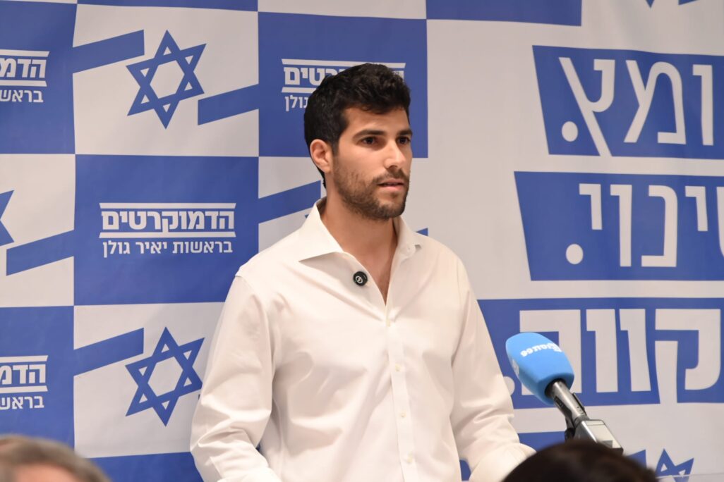 פעיל המחאה עמרי רונן (צילום: אור גואטה)