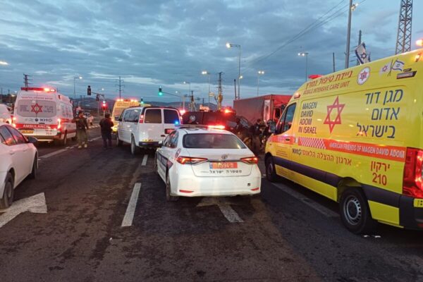 ניסיון הדריסה בצומת תפוח (צילום: תיעוד מבצעי מד"א)