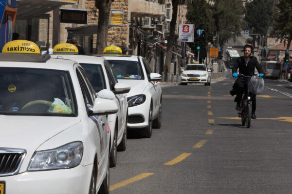 מוניות ברחוב המלך ג'ורג' בירושלים (צילום אילוסטרציה: נתי שוחט)