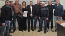 חתימת ההסכם ברול פרופיל (צילום: מרחב כרמיאל בהסתדרות)