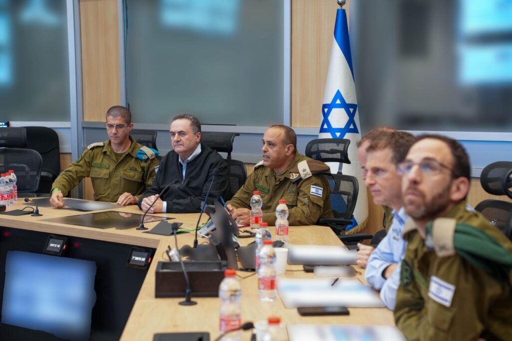 שר הביטחון ישראל כ"ץ בהערכת מצב בקריה (צילום: אריאל חרמוני, משרד הביטחון)
