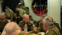 מפקד פיקוד הצפון, אלוף רפי מילוא, במהלך התקיפות בלבנון (צילום: דובר צה"ל)