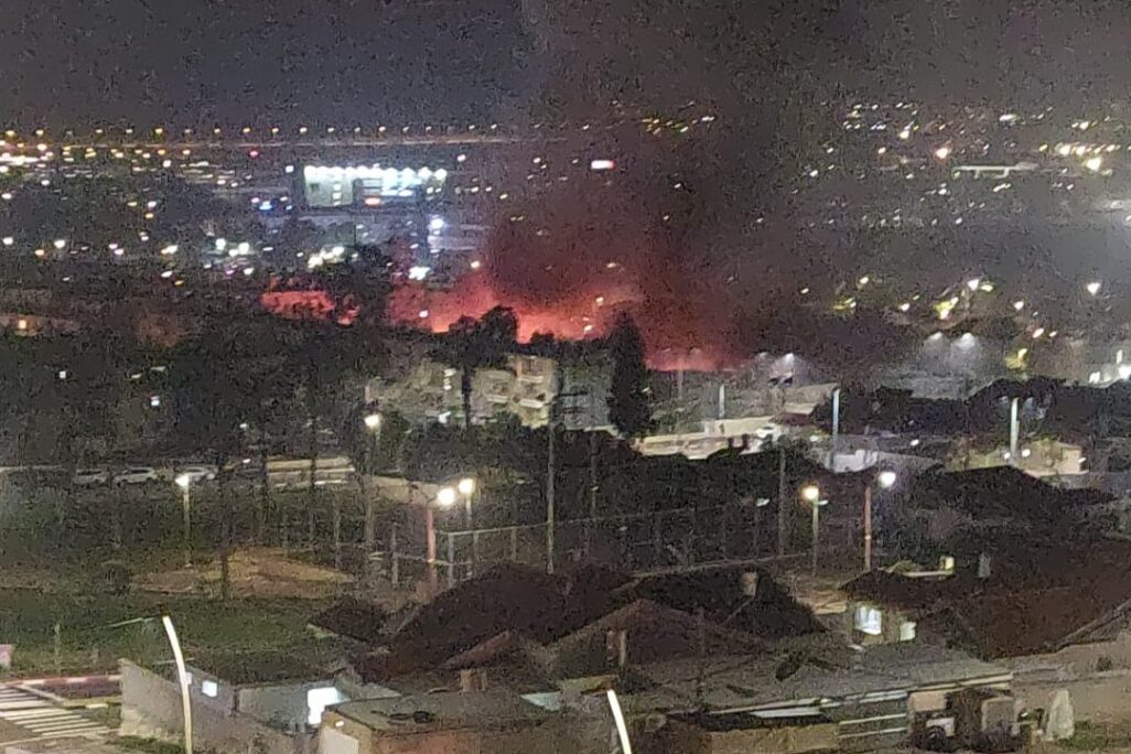 זירת הפגיעה בדימונה (צילום: לפי סעיף 27 א' לחוק זכויות יוצרים) זירת הפגיעה בדימונה (צילום: לפי סעיף 27 א' לחוק זכויות יוצרים)