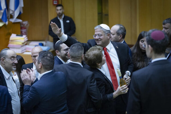 חברי מפלגת עוצמה יהודית בהצבעה על חוק עונש מוות (צילום: חיים גולדברג/פלאש90)