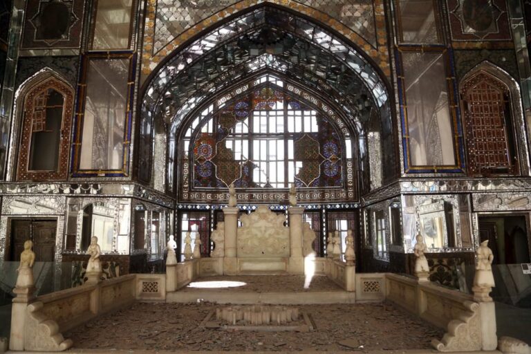 The marble throne in Golestan Palace after the strikes (Photo: Getty Images)