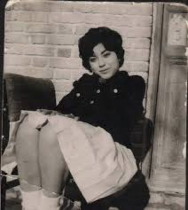 Roxana Saba, mother of Saba Khoi (Photo: Private album)