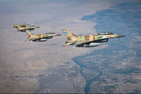 מטוסי קרב של חיל האוויר בדרך לתקיפה באיראן (צילום: דובר צה"ל)