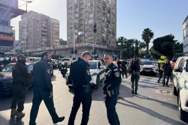 כוחות המשטרה עצרו תושב ג'ת שלפי החשד דקר גבר ברמת גן  (צילום: דוברות המשטרה)