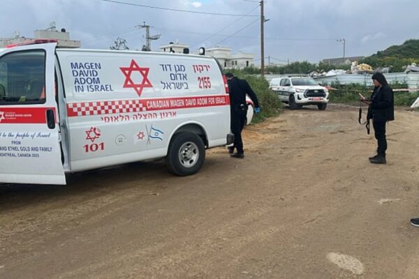 זירת ירי בעיר טירה (צילום: מד"א)