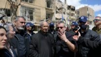נתניהו בזירת הנפילה בדימונה (צילום: אבי אוחיון/ לע״מ)