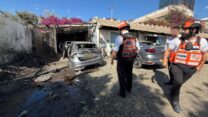 זירת הפגיעה באזור המרכז (צילום: דוברות איחוד הצלה)