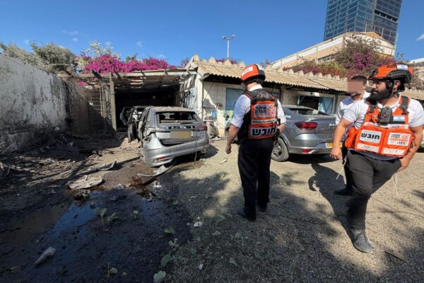 זירת הפגיעה באזור המרכז (צילום: דוברות איחוד הצלה)