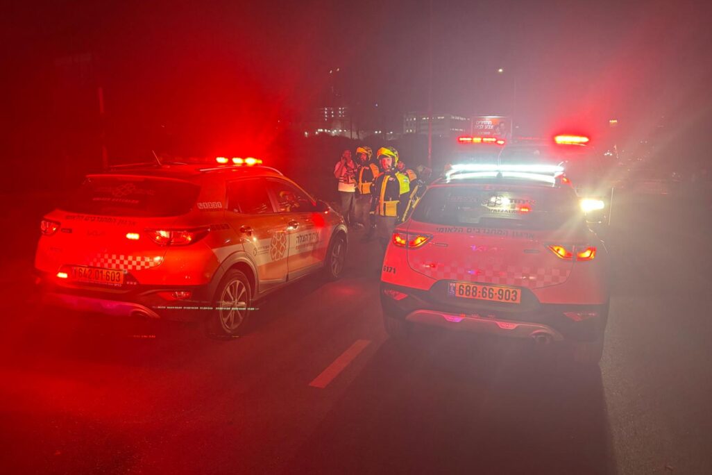 זירת התאונה הקטלנית בעיר רחובות (צילום: איחוד הצלה) זירת התאונה הקטלנית בעיר רחובות (צילום: איחוד הצלה)