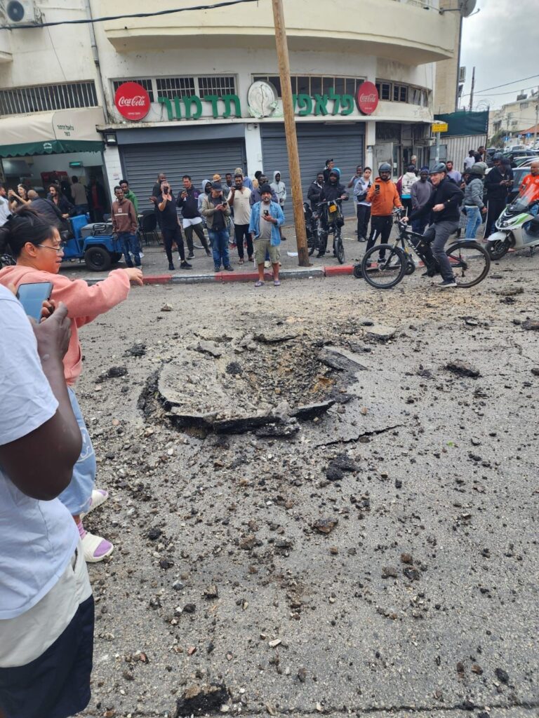 פגיעה ליד 'פלאפל תדמור' בתל אביב (צילום: רשתות חברתיות, לפי סעיף 27א לחוק זכויות היוצרים)