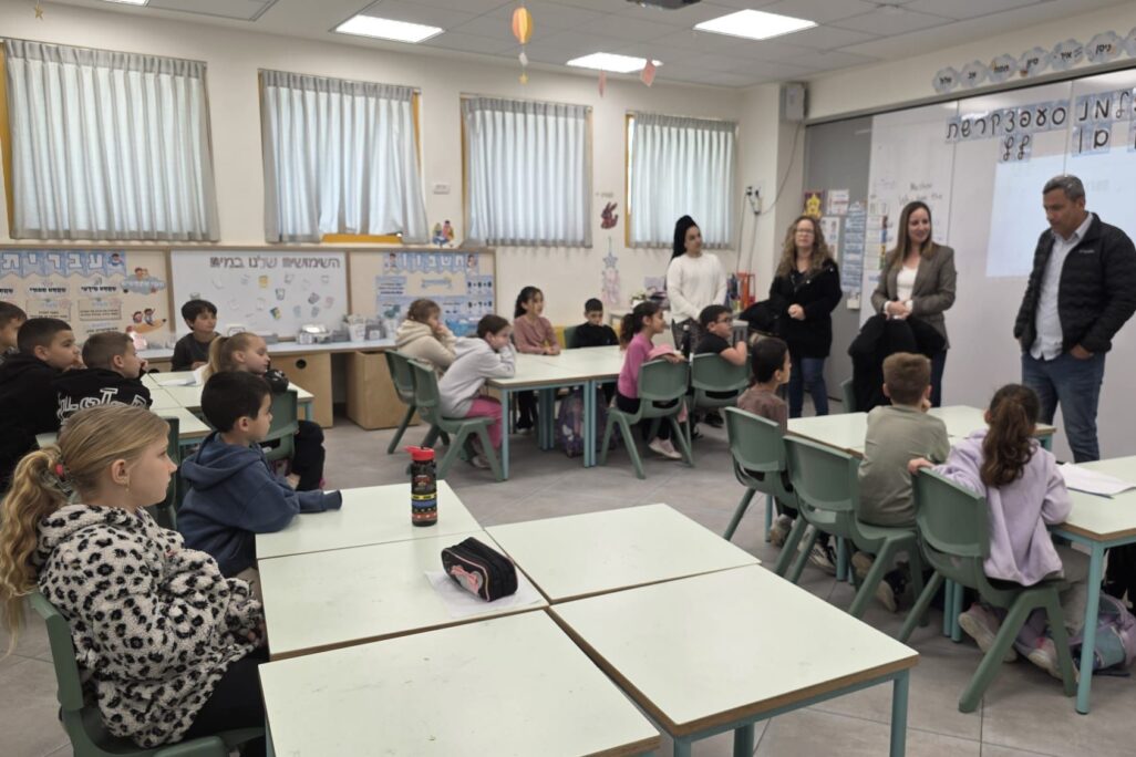 כיתה בשדרות עם החזרה ללימודים במבצע שאגת הארי (צילום: עיריית שדרות)