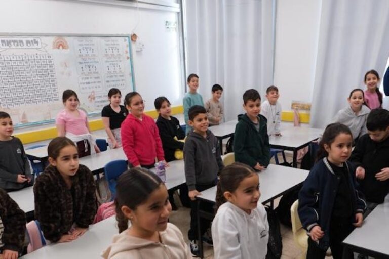 בית ספר במעלה אדומים עם הפתיחה המחודשת. נוכחות התלמידים עמדה על 75% (צילום: ליאור שלום)