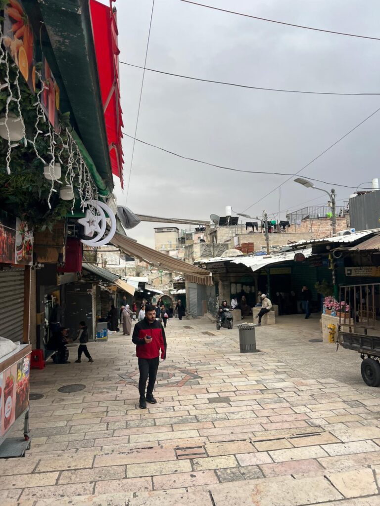 השוק בעיר העתיקה בירושלים. "הכל סגור. ובכל רחובות סביב העיר העתיקה החנויות פתוחות" (צילום: האגודה לזכויות האזרח)
