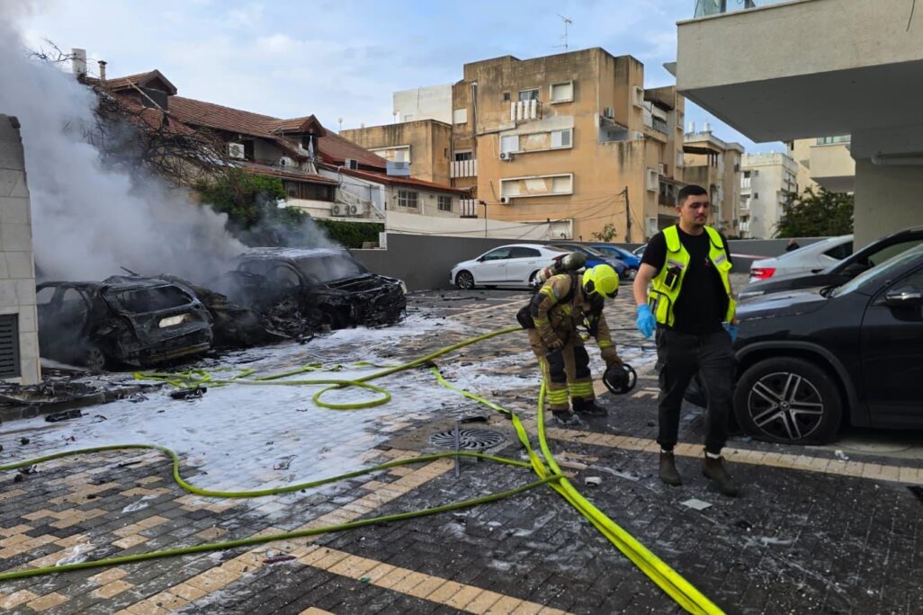 זירת הנפילה בנהריה (צילום: מד"א) זירת הנפילה בנהריה (צילום: מד"א)