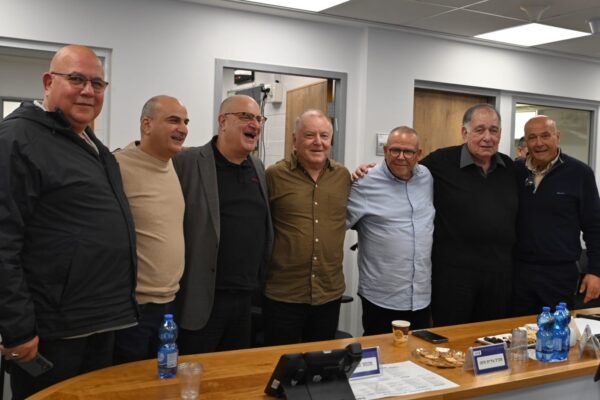 יו"ר ההסתדרות ארנון בר-דוד בסיור במרחב חיפה (צילום: אור גואטה)