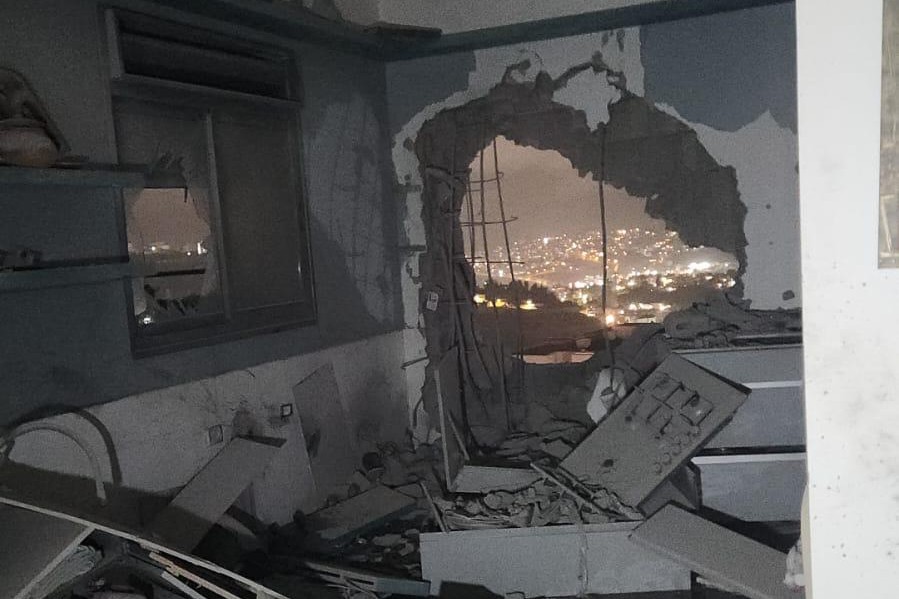 זירת הפגיעה במעלות (צילום: כבאות והצלה) זירת הפגיעה במעלות (צילום: כבאות והצלה)